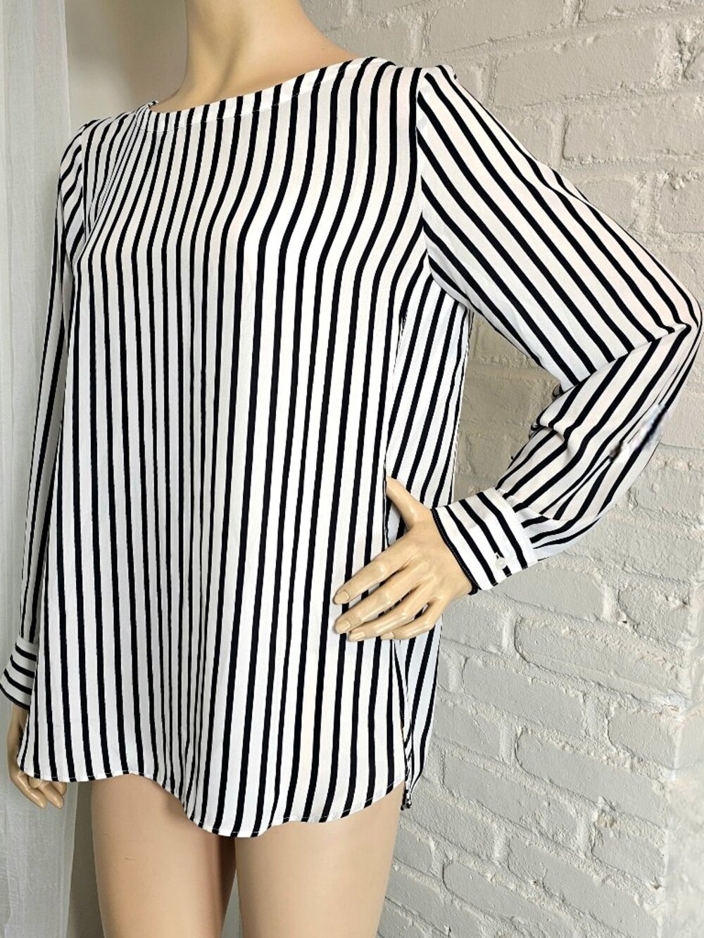 NWT Banana Republic Black White Stripe Boat Neck Blouse Size M Workwear Tunic - Picture 2 of 8